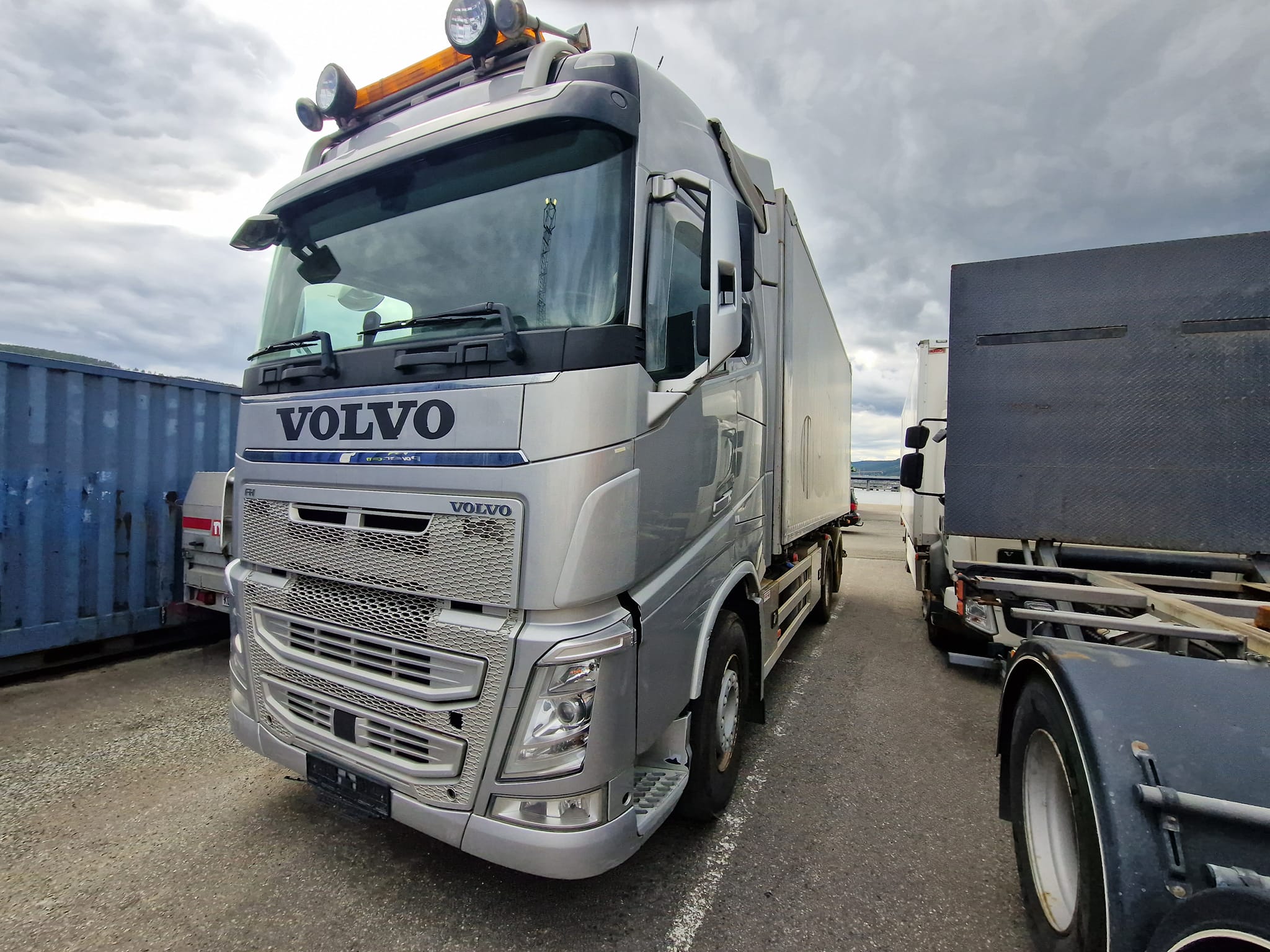 Kjøp og salg av brukte lastebiler for eksport - enkel og rask prosess